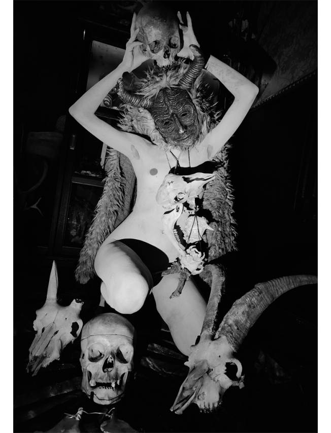 IN SHADOW WE STAND - OmegaKunst